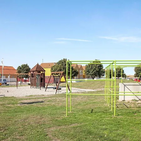 6 Person Holiday On A In Rudkøbing