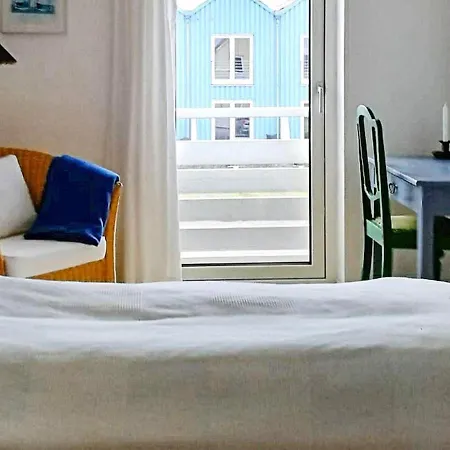 6 Person Holiday On A In